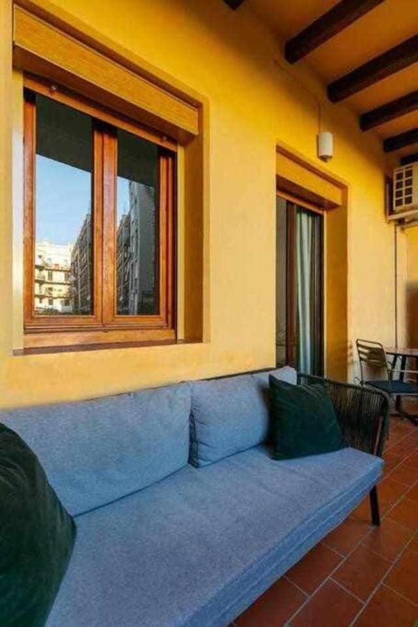 Cozy & Central Apartment Barcelone Extérieur photo